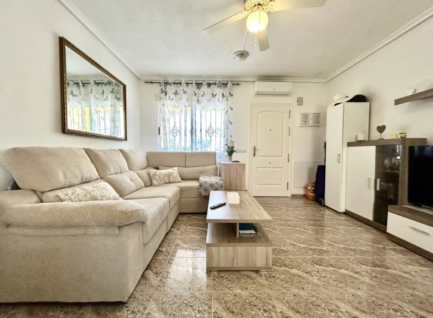 Resale - Apartment / Flat * - La Zenia *