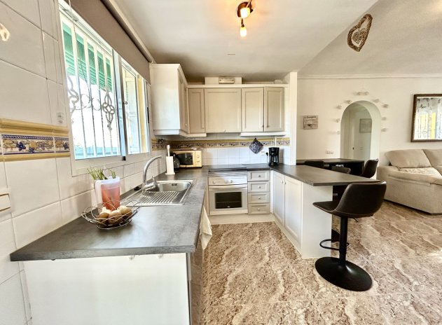 Resale - Apartment / Flat * - La Zenia *