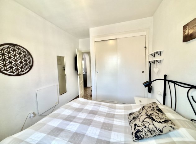 Resale - Apartment / Flat * - La Zenia *