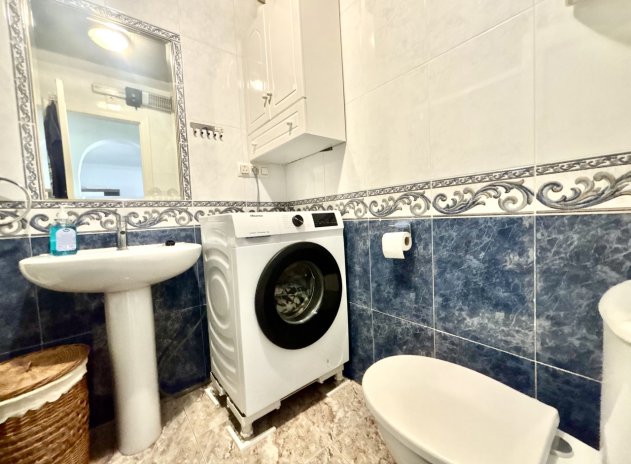 Resale - Apartment / Flat * - La Zenia *