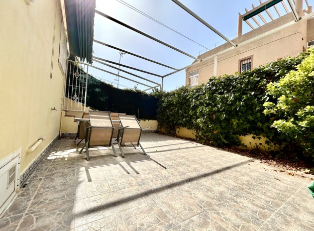 Resale - Apartment / Flat * - La Zenia *