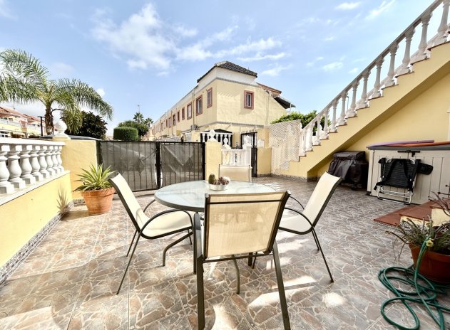 Resale - Apartment / Flat * - La Zenia *