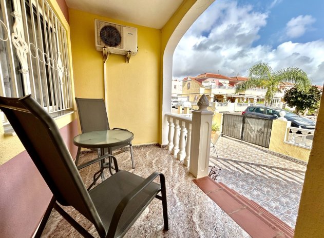 Resale - Apartment / Flat * - La Zenia *