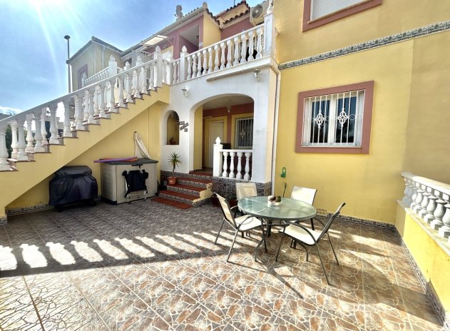Resale - Apartment / Flat * - La Zenia *