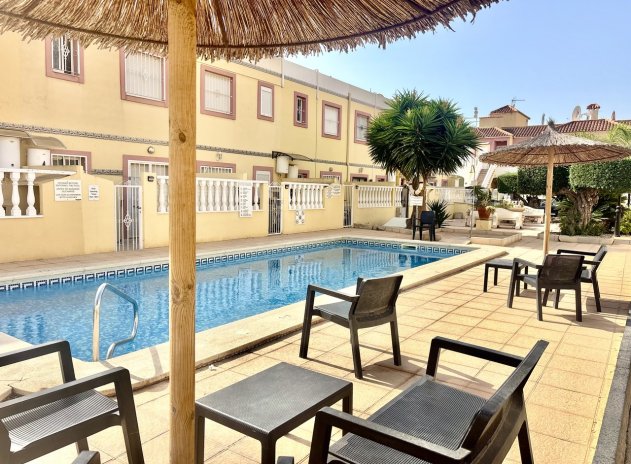 Resale - Apartment / Flat * - La Zenia *