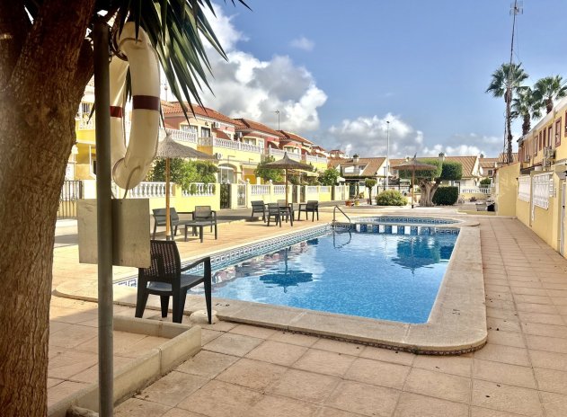 Resale - Apartment / Flat * - La Zenia *