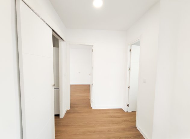 Resale - Apartment / Flat * - La Zenia *