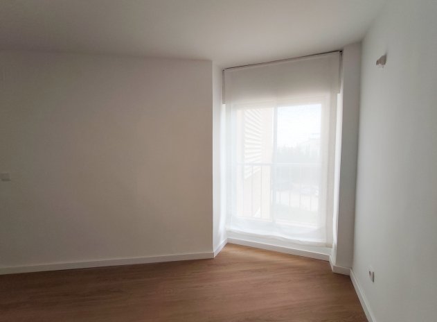 Resale - Apartment / Flat * - La Zenia *