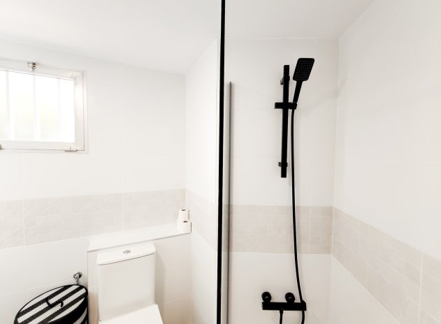 Resale - Apartment / Flat * - La Zenia *