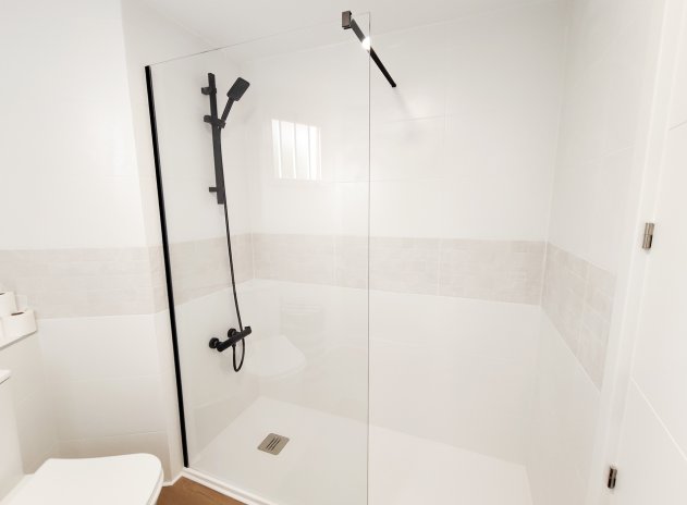 Resale - Apartment / Flat * - La Zenia *