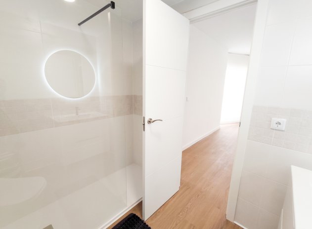 Resale - Apartment / Flat * - La Zenia *