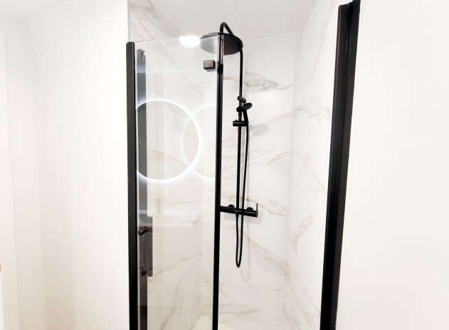 Resale - Apartment / Flat * - La Zenia *