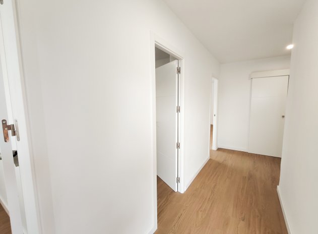 Resale - Apartment / Flat * - La Zenia *