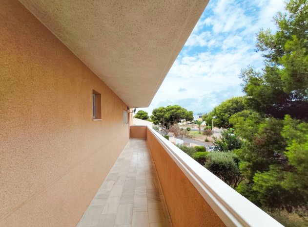 Resale - Apartment / Flat * - La Zenia *