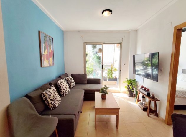 Resale - Apartment / Flat * - Torrevieja *