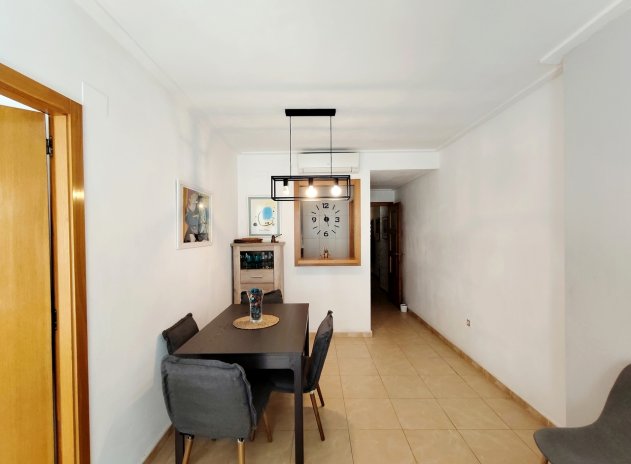 Resale - Apartment / Flat * - Torrevieja *