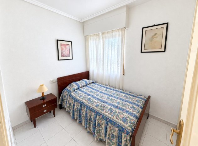 Resale - Apartment / Flat * - Torrevieja *
