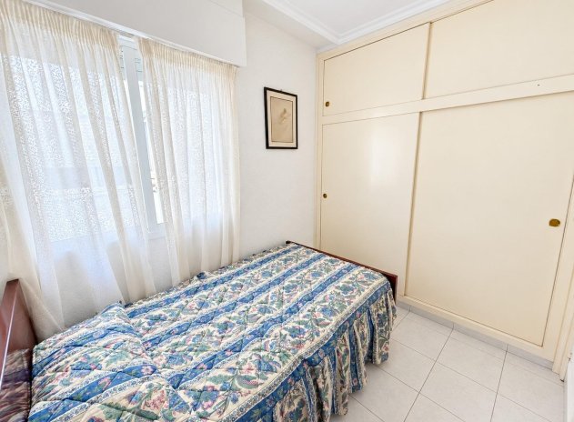 Resale - Apartment / Flat * - Torrevieja *