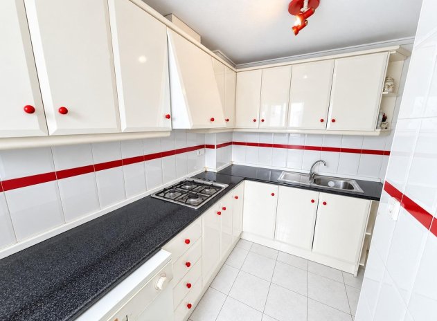 Resale - Apartment / Flat * - Torrevieja *