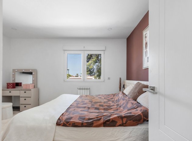 Herverkoop - Villa - Torrevieja - Los Balcones