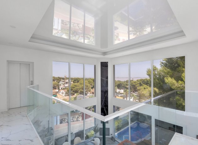 Herverkoop - Villa - Torrevieja - Los Balcones