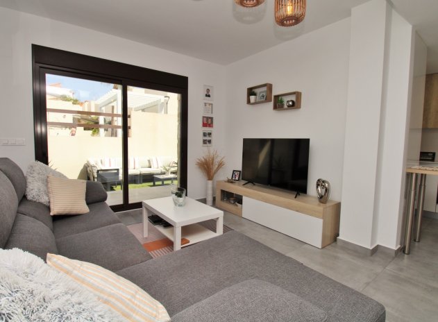 Herverkoop - Villa - Villamartin - PAU 8