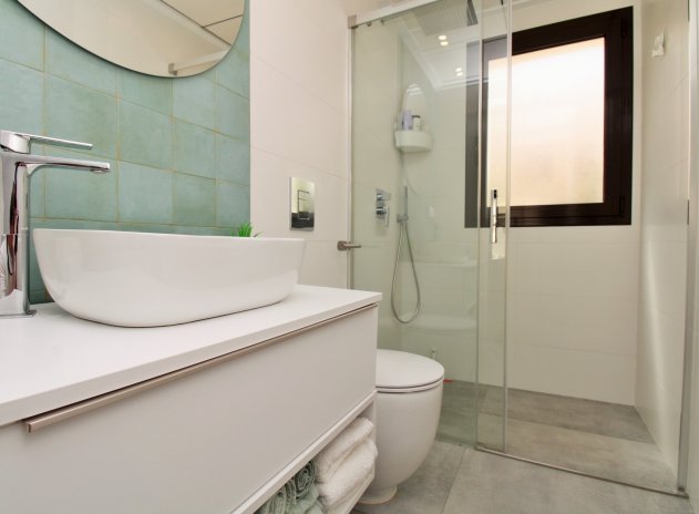 Herverkoop - Villa - Villamartin - PAU 8