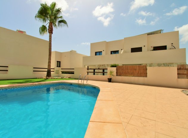 Herverkoop - Villa - Villamartin - PAU 8