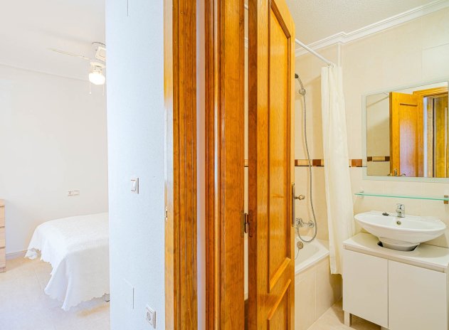 Wiederverkauf - Wohnung - Los Altos
