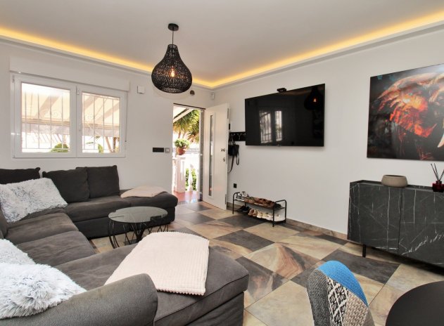 Resale - Villa * - Villamartin * - Villamartín * 