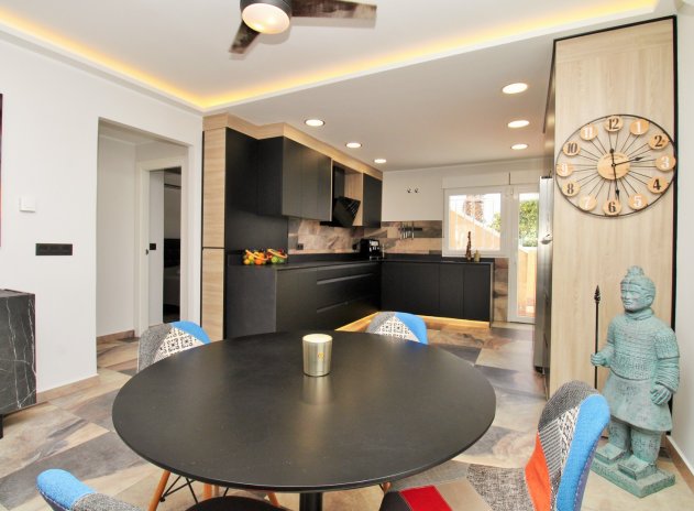 Resale - Villa * - Villamartin * - Villamartín * 