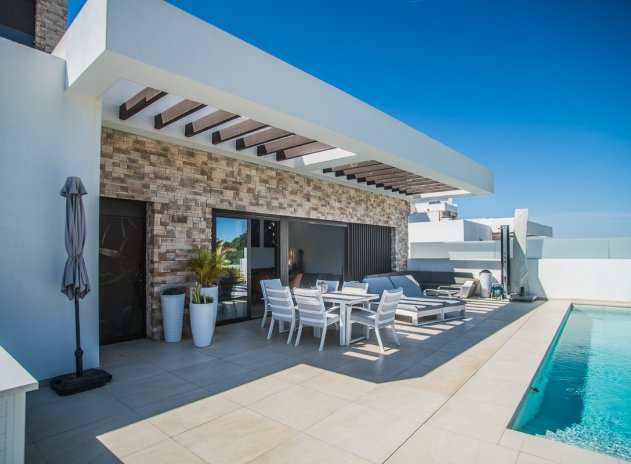 Resale - Villa * - ROJALES