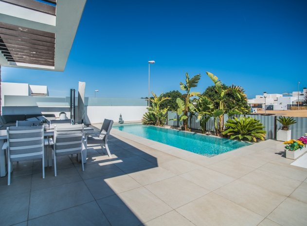 Resale - Villa * - ROJALES