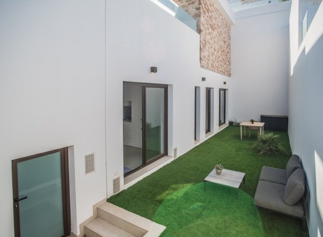 Resale - Villa * - ROJALES