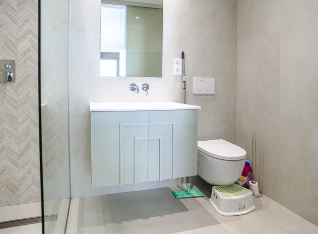 Resale - Villa * - ROJALES