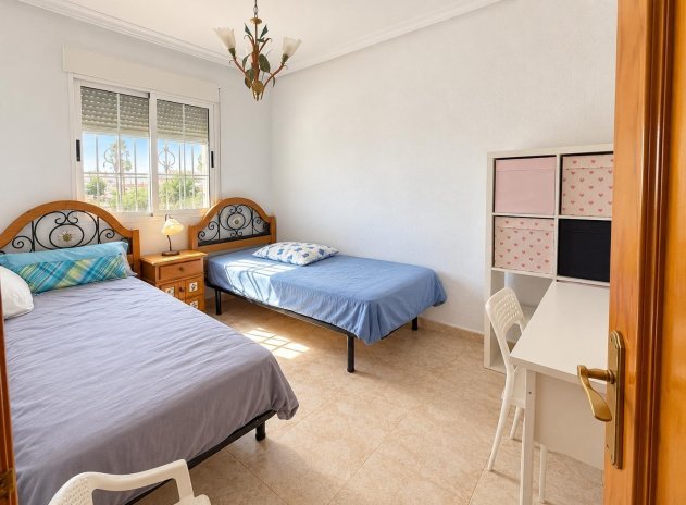 Herverkoop - Rijwoning - Torrevieja - El Limonar