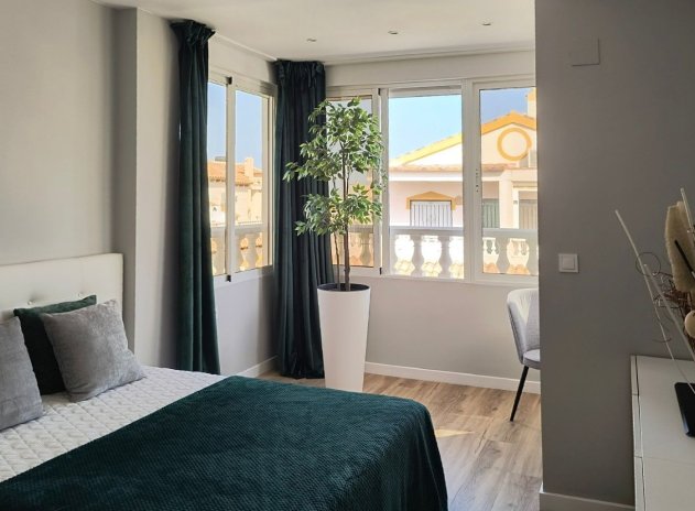 Revente - Maison mitoyenne - Alicante - La Florida