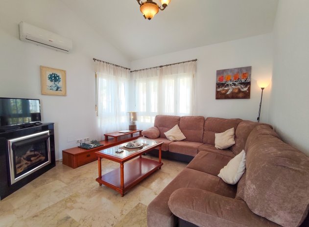 Reventa - Villa - Villamartin - Villamartín