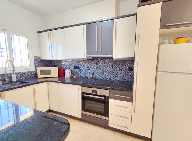 Reventa - Villa - Villamartin - Villamartín
