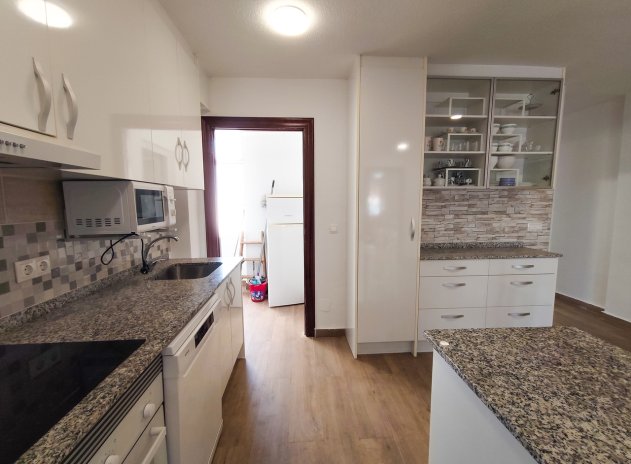 Resale - Apartment / Flat * - Benijofar *