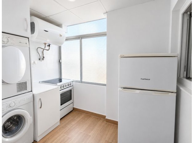 Resale - Apartment / Flat * - Benijofar *