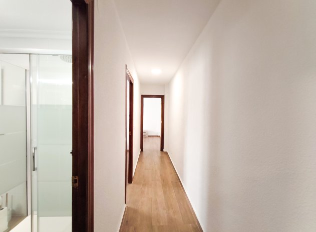 Resale - Apartment / Flat * - Benijofar *