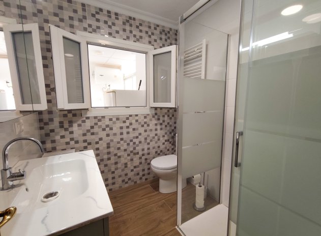 Resale - Apartment / Flat * - Benijofar *
