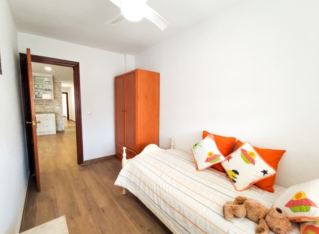 Resale - Apartment / Flat * - Benijofar *