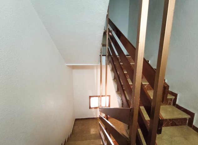 Resale - Apartment / Flat * - Benijofar *