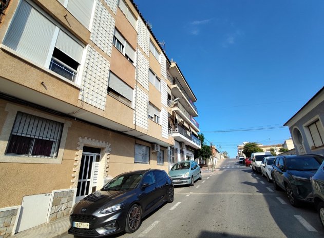 Resale - Apartment / Flat * - Benijofar *
