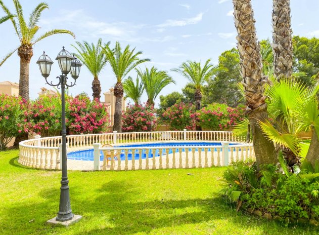 Herverkoop - Villa - Villamartin - Villamartín