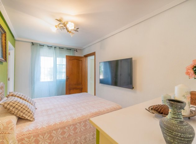 Herverkoop - Villa - Orihuela Costa - Los Balcones