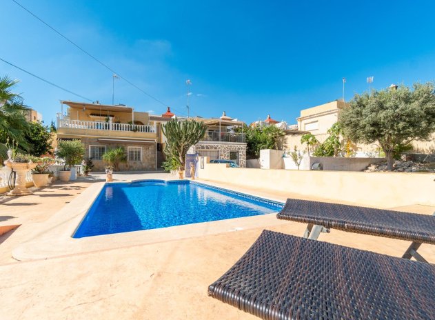 Herverkoop - Villa - Orihuela Costa - Los Balcones