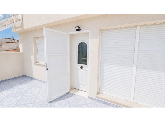 Resale - Townhouse * - Ciudad Quesada *